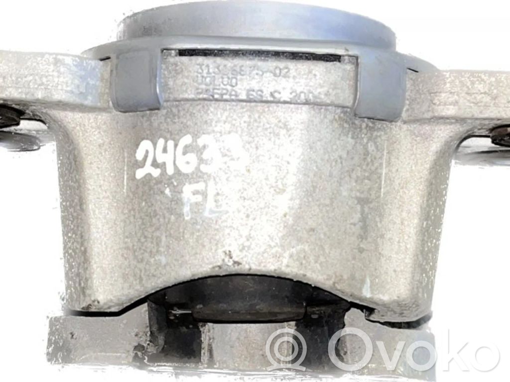 Volvo S60 Engine mount bracket 