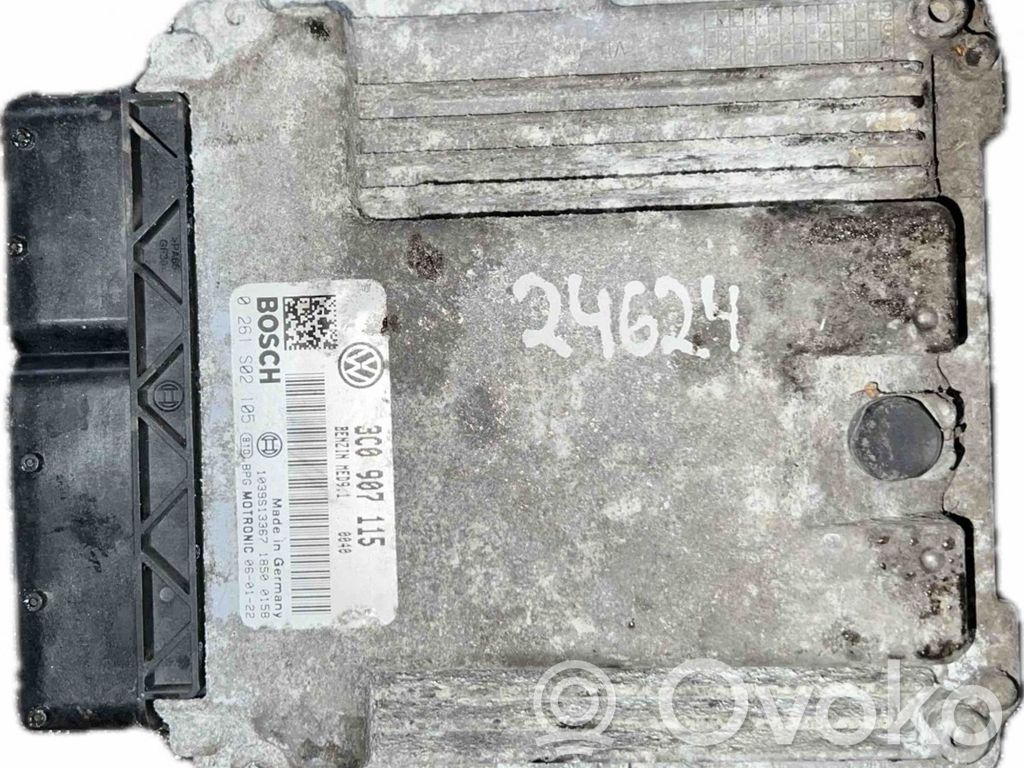 Volkswagen PASSAT B6 Engine control unit/module 