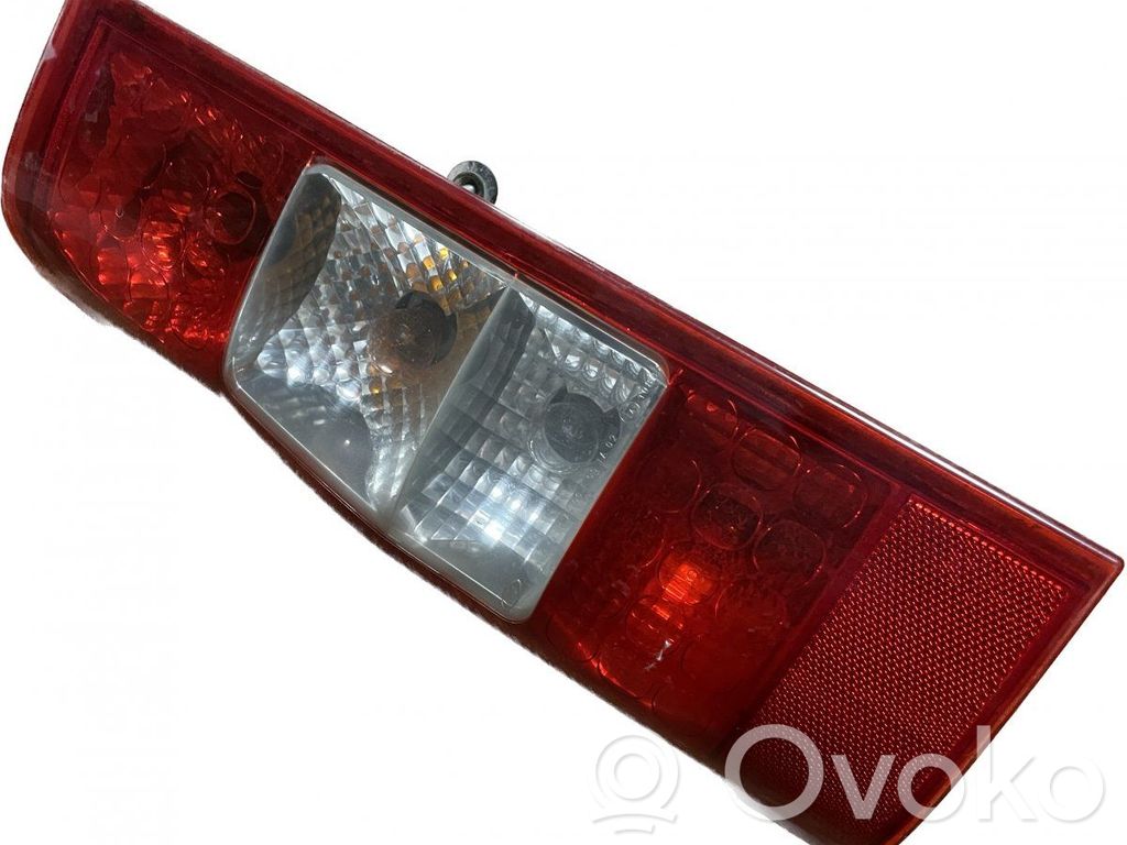 Ford Transit Luz trasera/de freno 