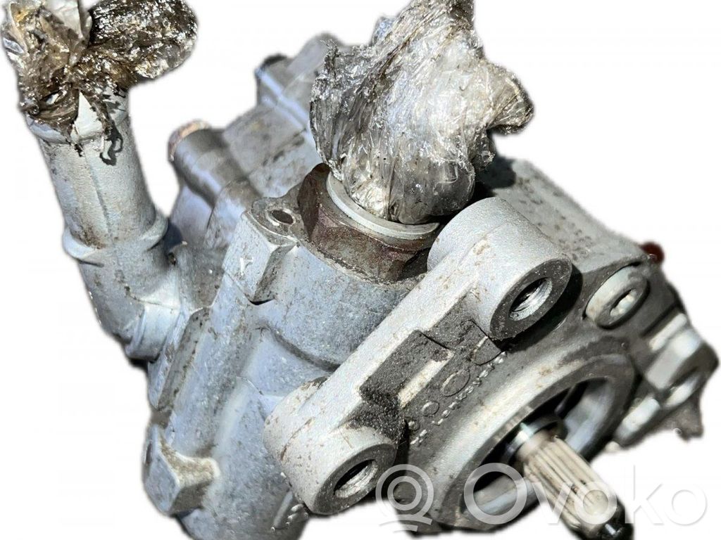 Audi A8 S8 D3 4E Power steering pump 