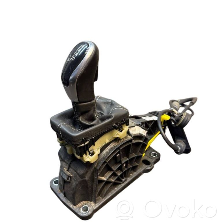 Volvo V60 Gear shifter/selector 