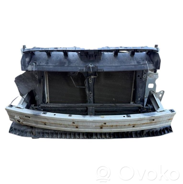 Subaru Outback (BS) Pas przedni 