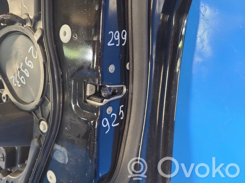 Chrysler 200 Front door lock 