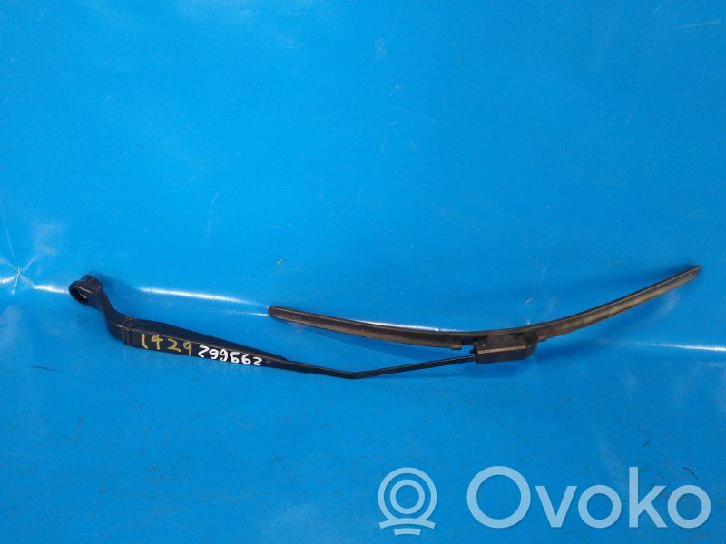 Jeep Compass Front wiper blade arm 
