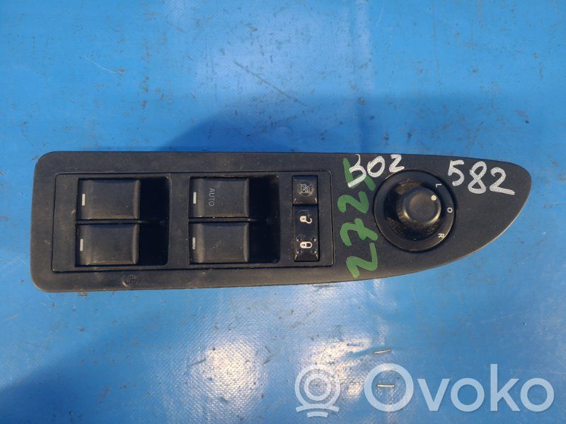 Chrysler 200 Electric window control switch 