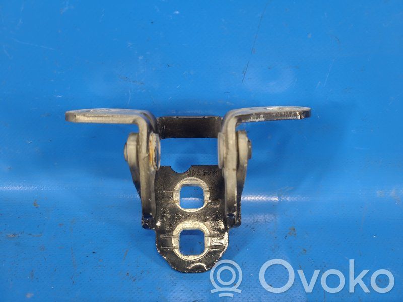 Front door hinge set   5074257AB