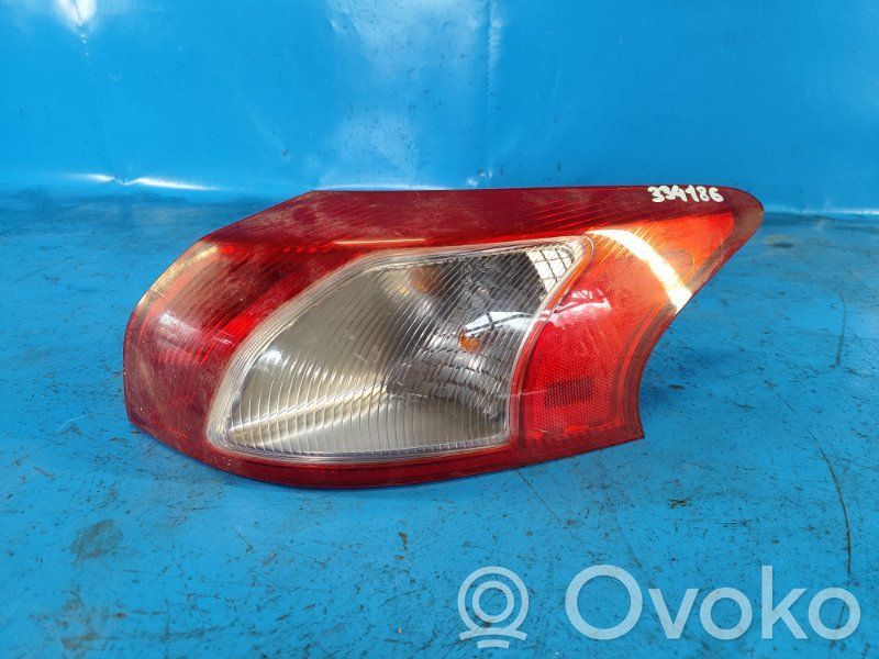 Mitsubishi Lancer VIII Takatavaratilan sisävalo 
