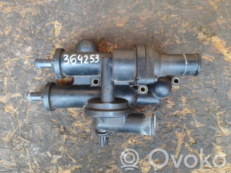 Dodge Journey Termostaatin kotelo (käytetyt) 