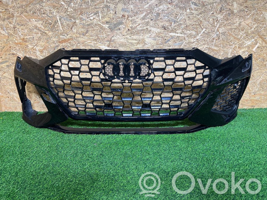Audi RS Q3 Parachoques delantero 