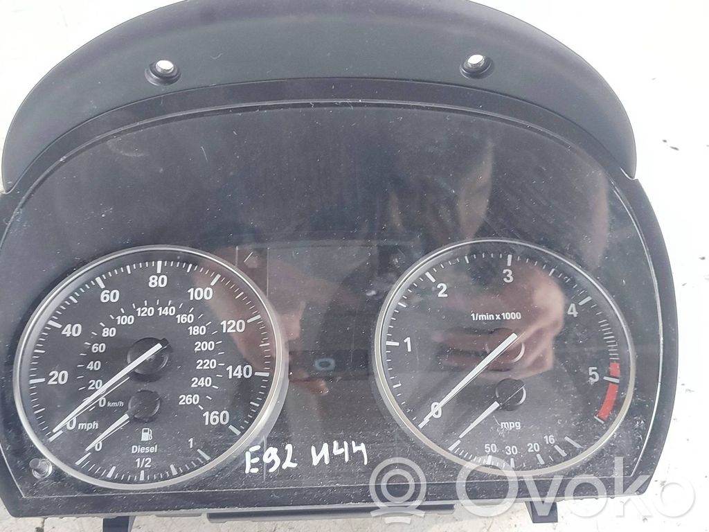 Speedometer (instrument cluster)   9166849,699004705,14369510