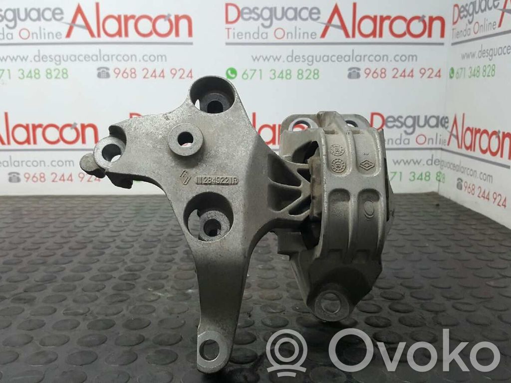 Dacia Sandero Engine mount bracket 