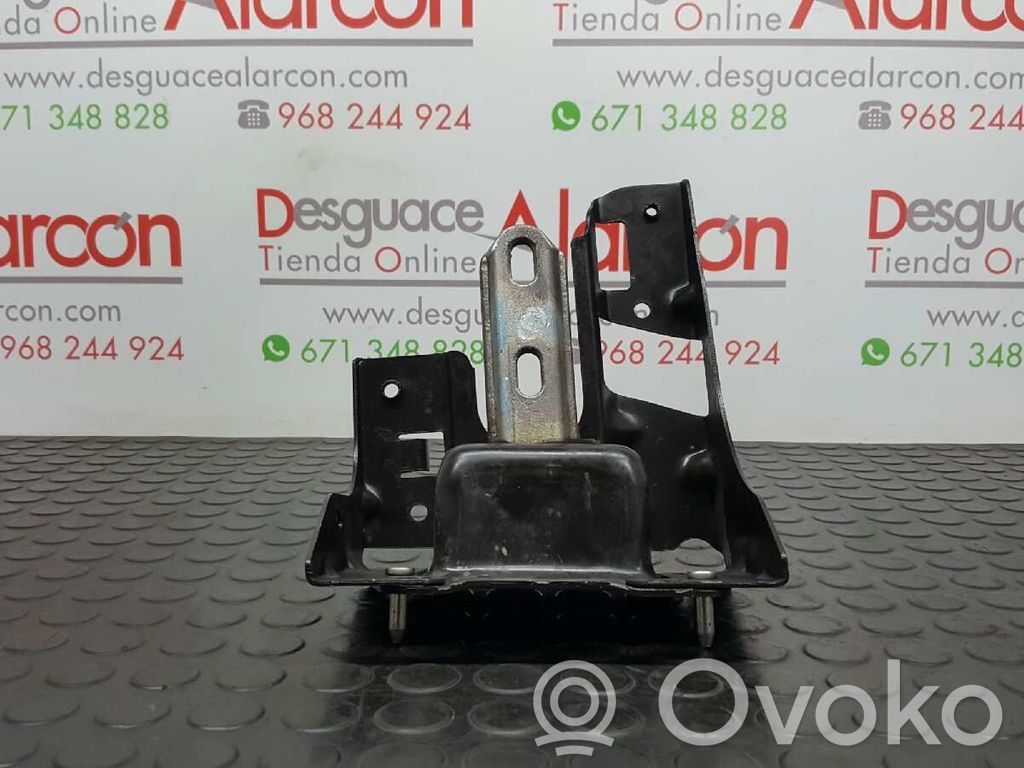 Peugeot 208 I Gearbox mount 