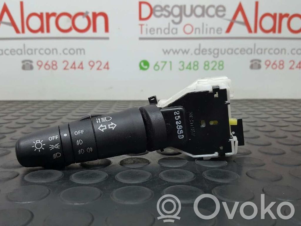 Interruptor de control del panel de luces   25540EM04E