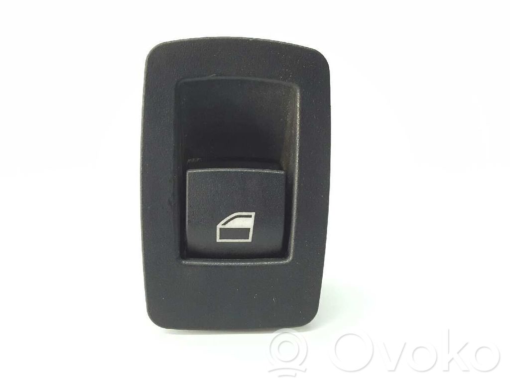 Electric window control switch   9208106,920810603