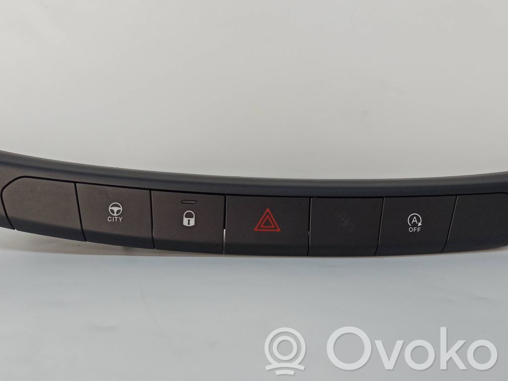 Fiat Tipo Przycisk świateł awaryjnych 