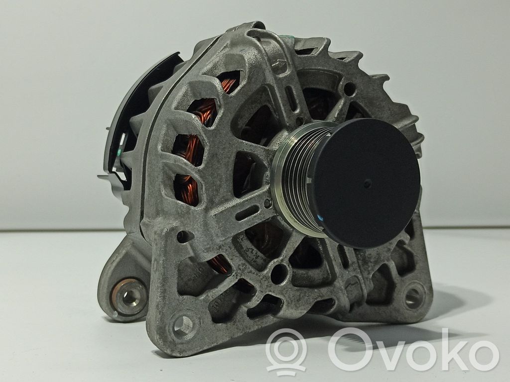 Renault Clio IV Generatore/alternatore 