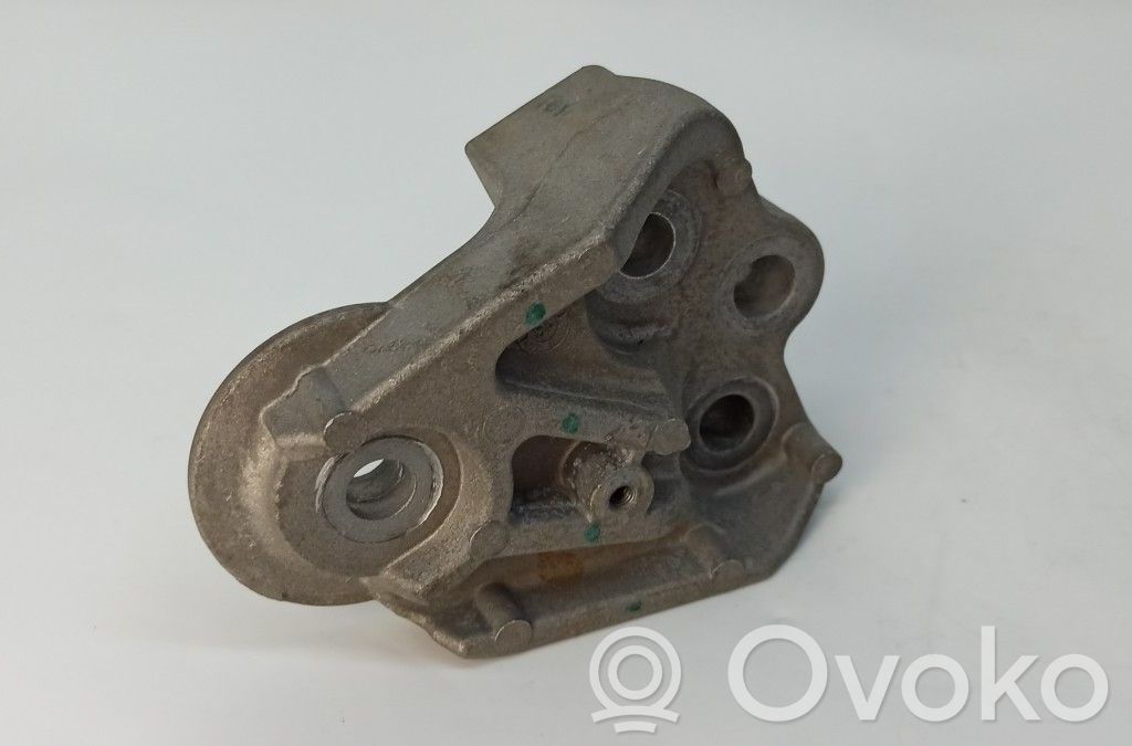Ford Tourneo Moottorin kiinnikekorvake 