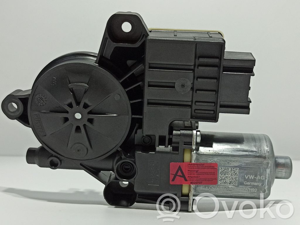 Skoda Fabia Mk3 (NJ) Motorino alzacristalli della portiera anteriore 