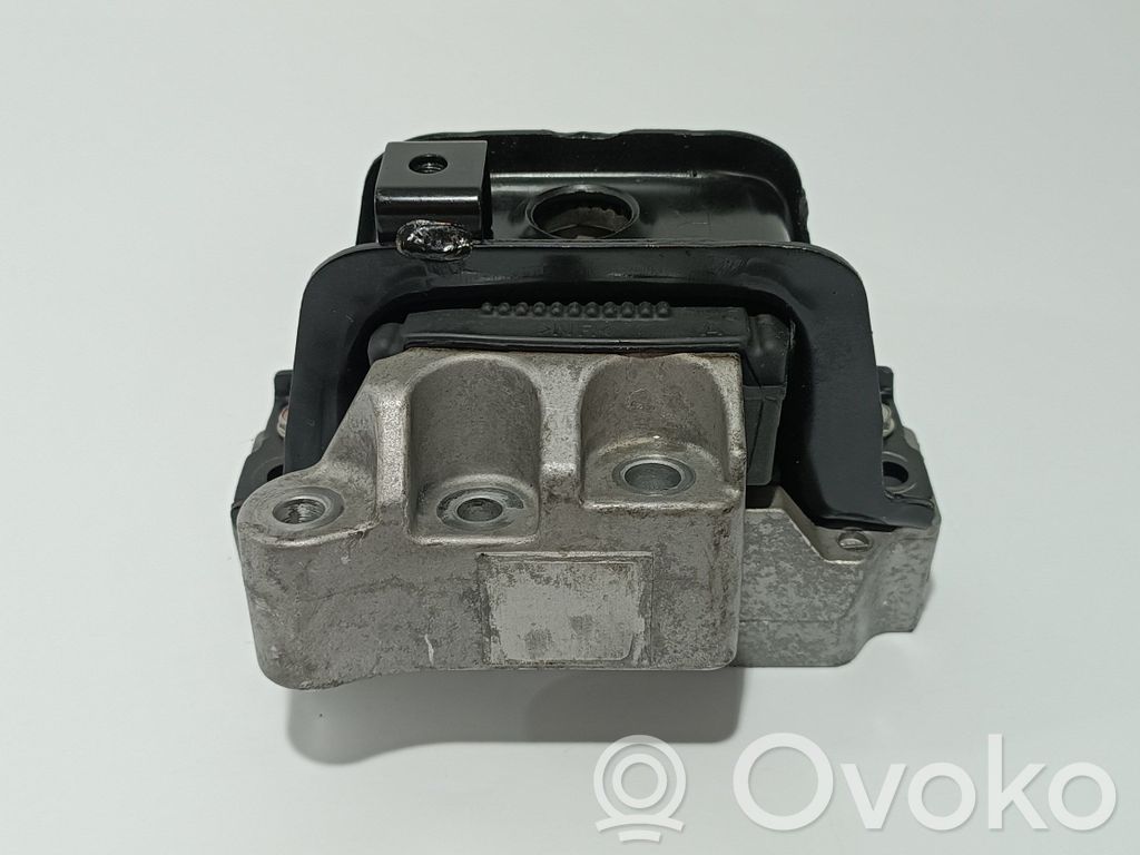 Engine mount bracket   1091A336