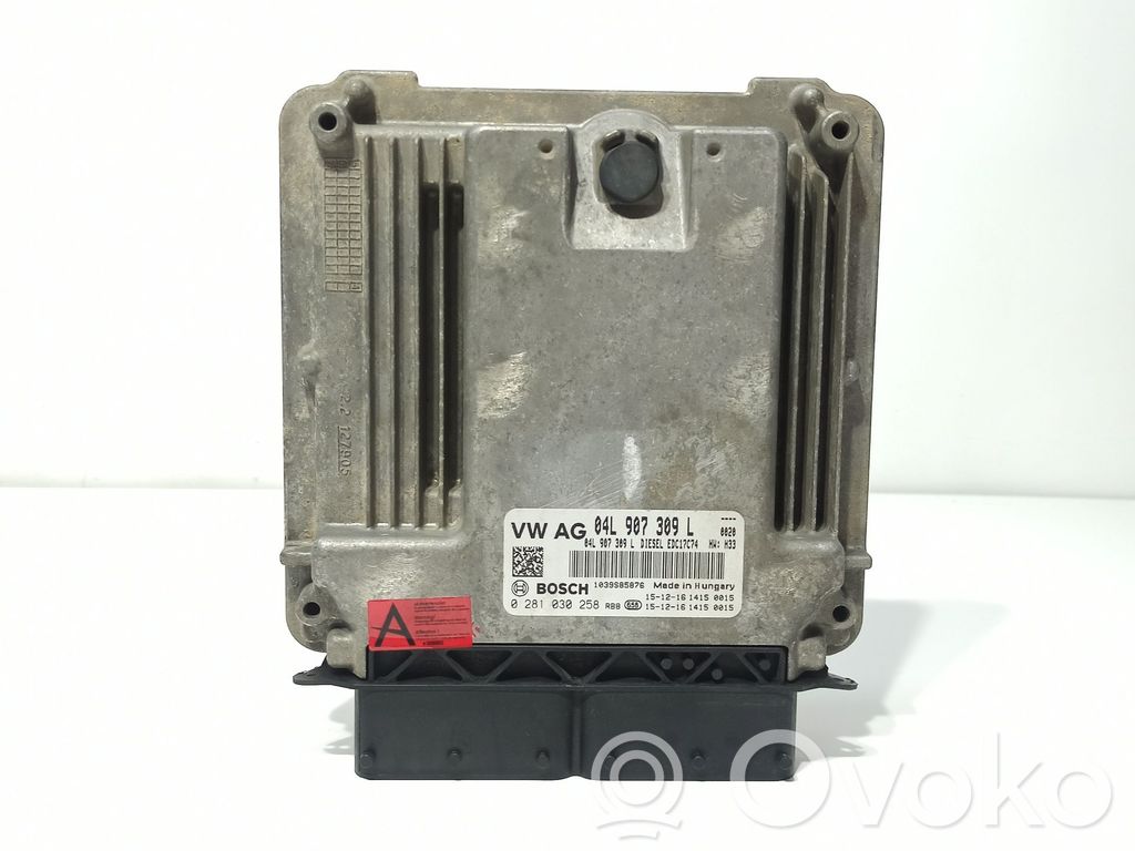 Audi A4 Allroad B9 Engine control unit/module 