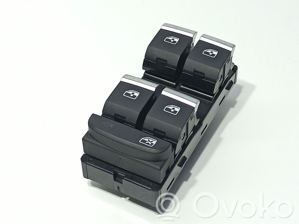 Audi A4 Allroad B9 Electric window control switch 