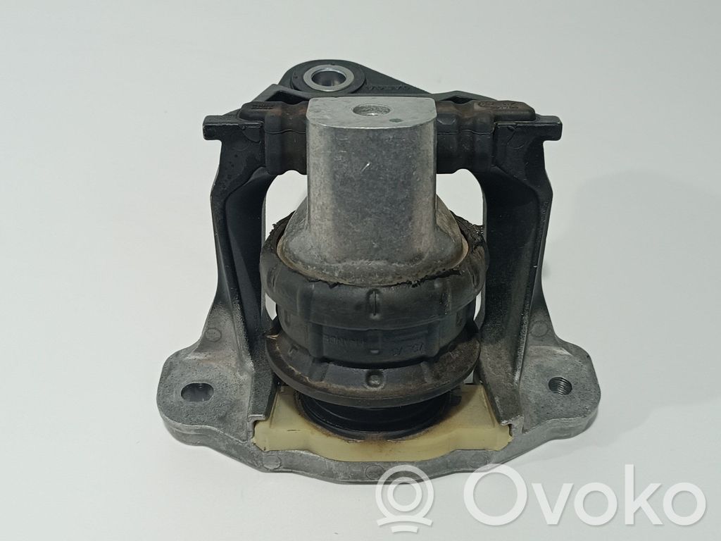 Volvo V90 Cross Country Engine mount bracket 