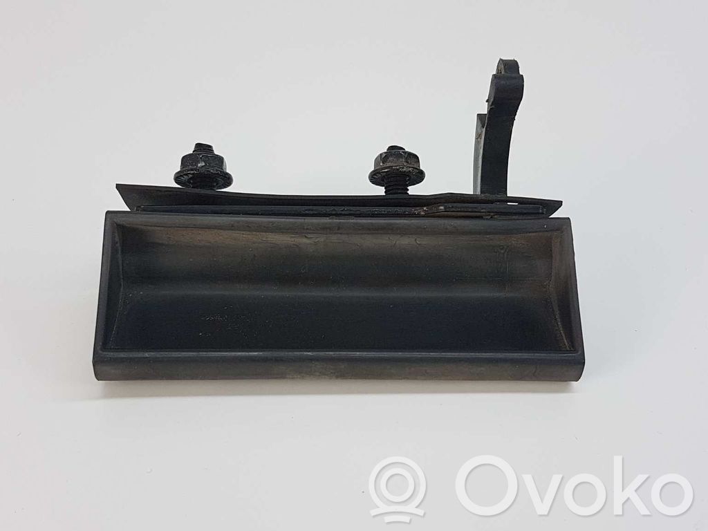 Takaoven ulkokahva   7144009000