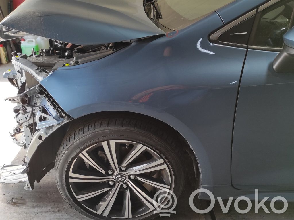 Toyota Corolla E160 E170 Laikiklis sparno 