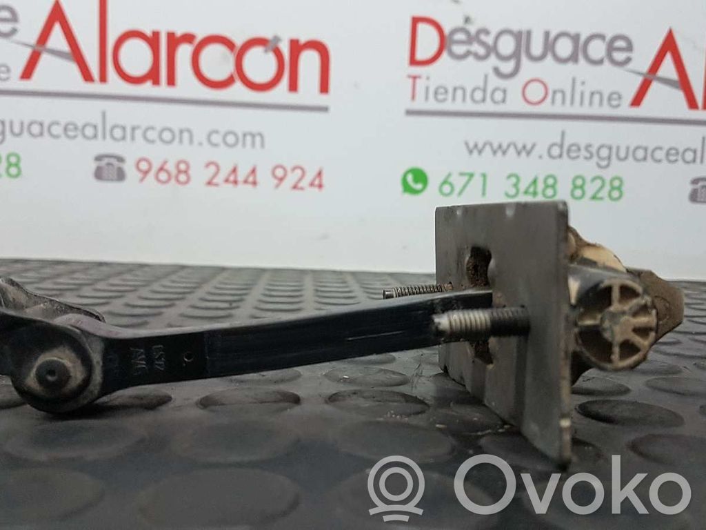 Citroen C-Elysée Kita palangės detalė 