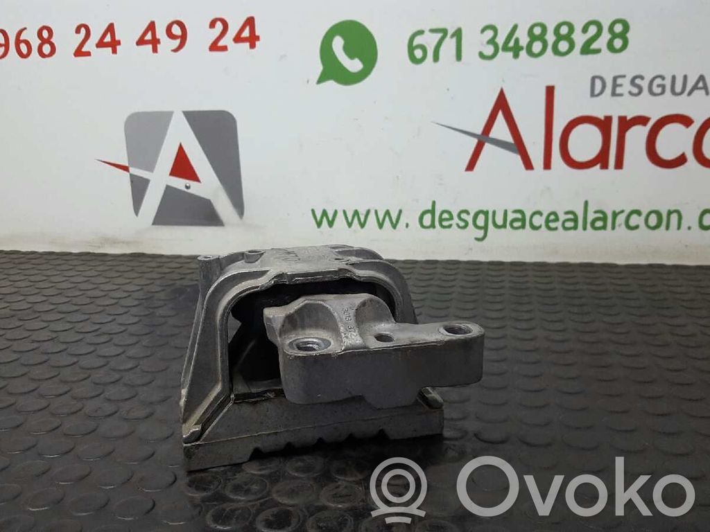 Engine mount bracket   1K0199262AT