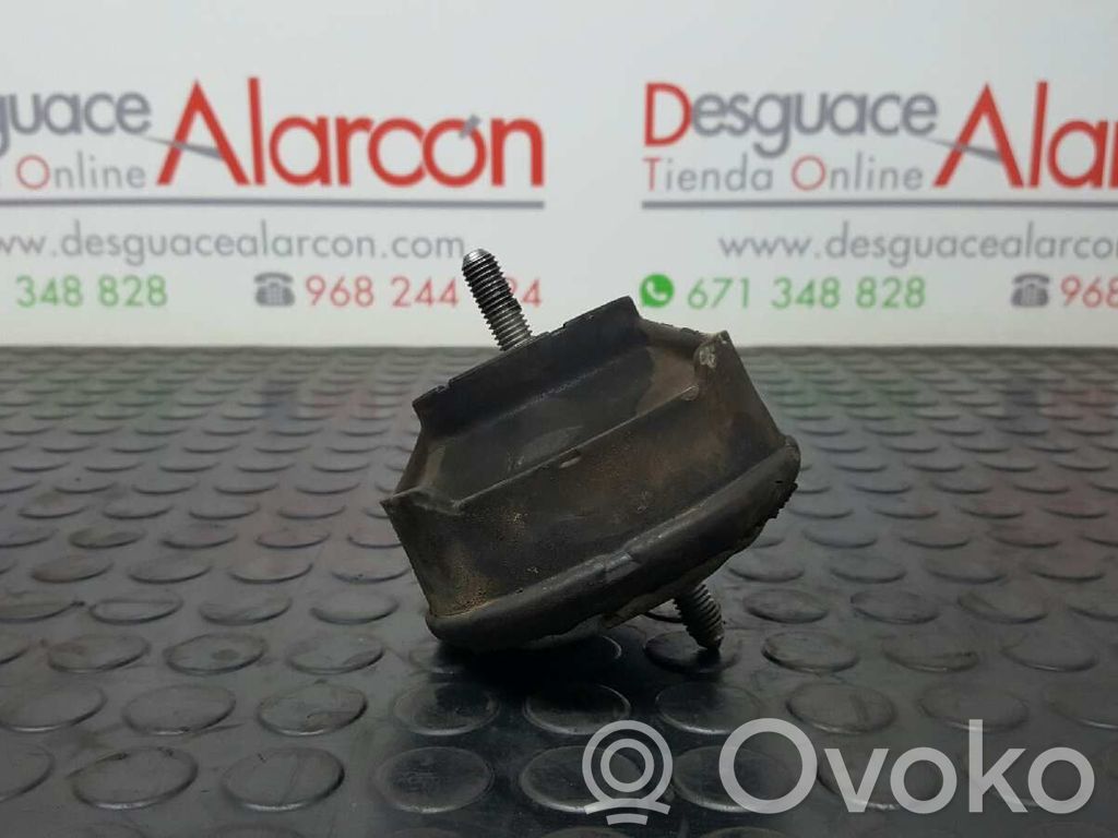 BMW 3 E46 Engine mount bracket 