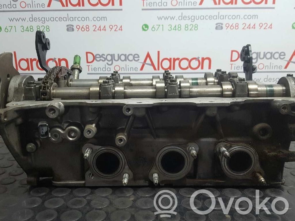 Peugeot 607 Engine head 