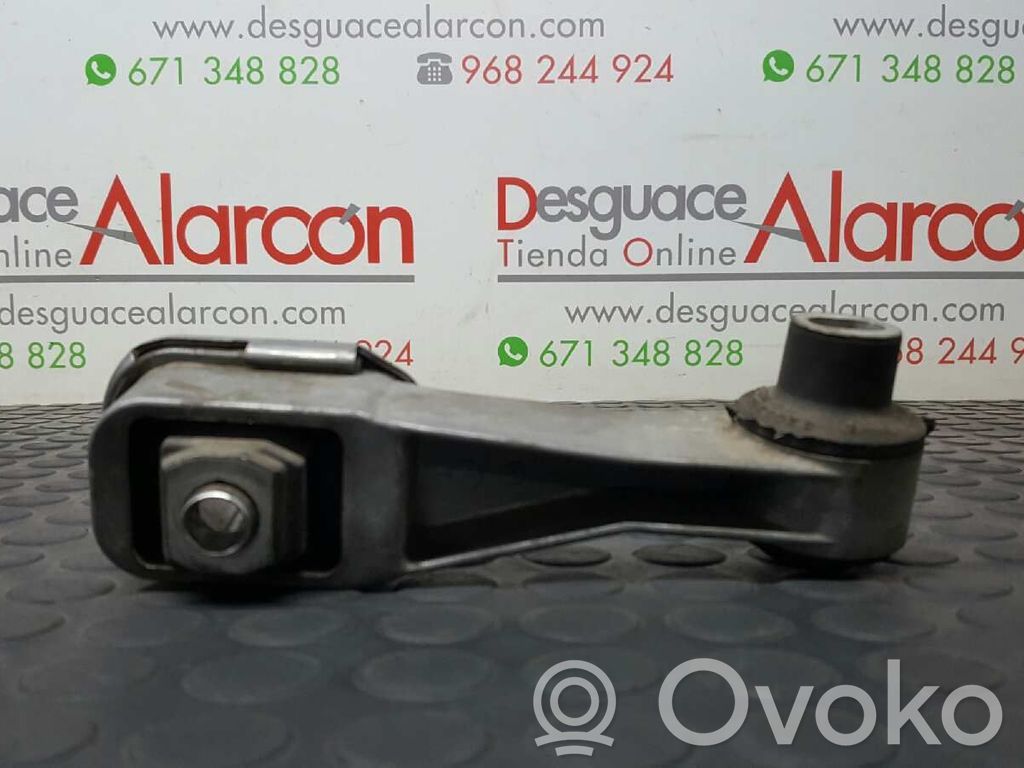 Renault Clio III Engine mount bracket 