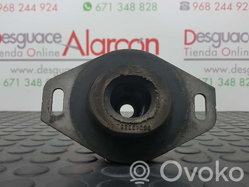 Peugeot Expert Engine mount bracket 