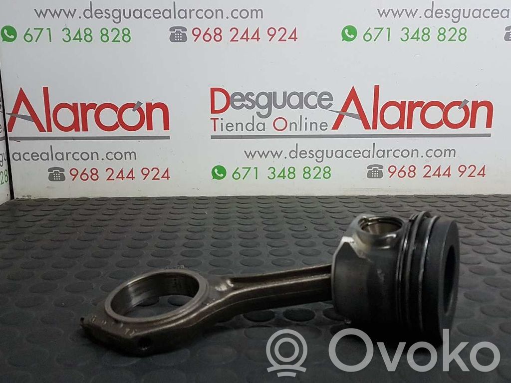Audi A8 S8 D3 4E Vaihdelaatikon kannake 