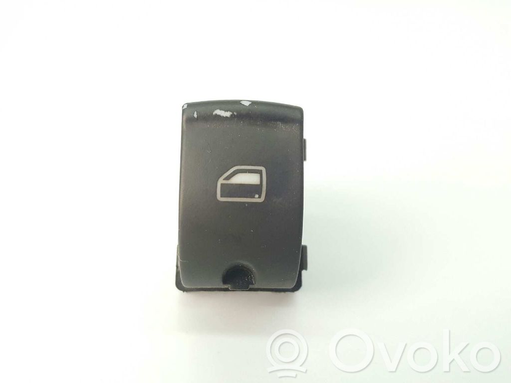 Audi A3 S3 8P Electric window control switch 