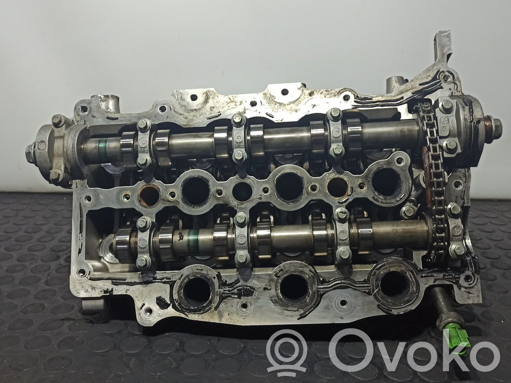 Peugeot 407 Engine head 