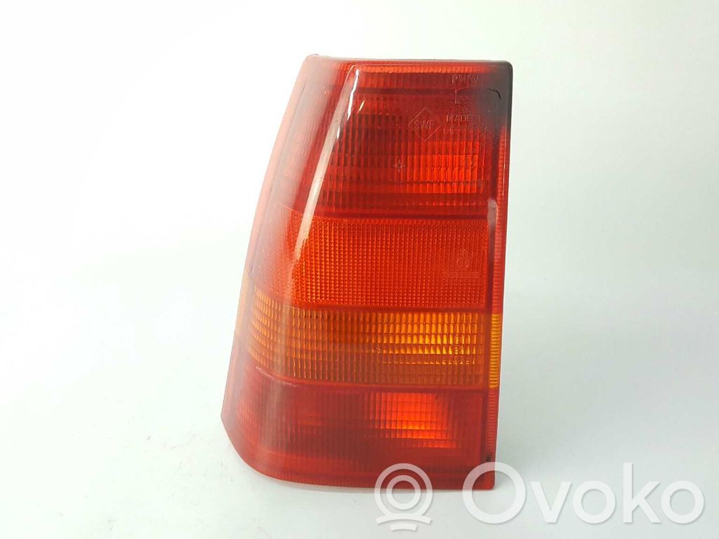 Opel Kadett E Lampă spate în caroserie 