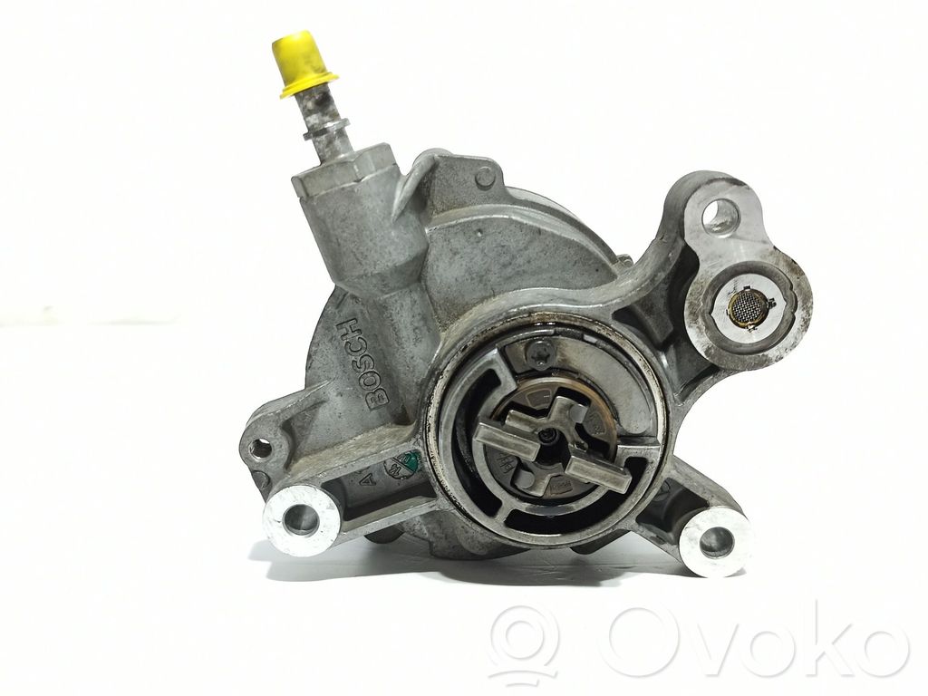 Ford Focus Vacuum pump 