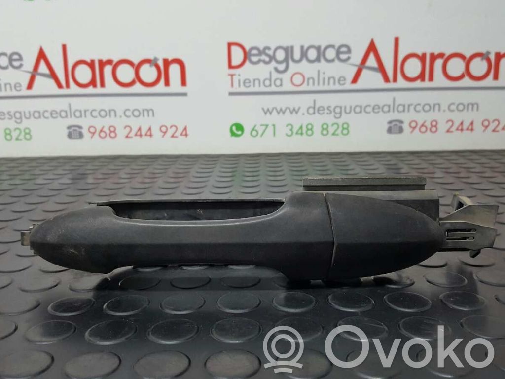 Manecilla externa puerta trasera   XS41A266B23J