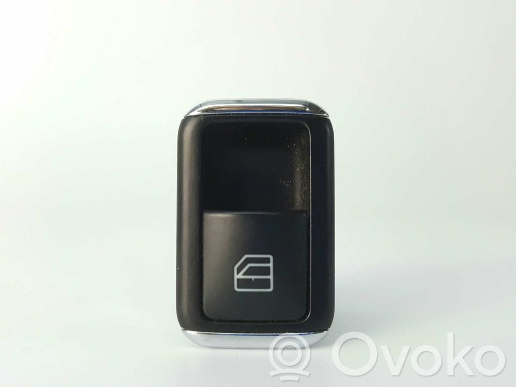 Electric window control switch   A2048707358,03139101,10034661