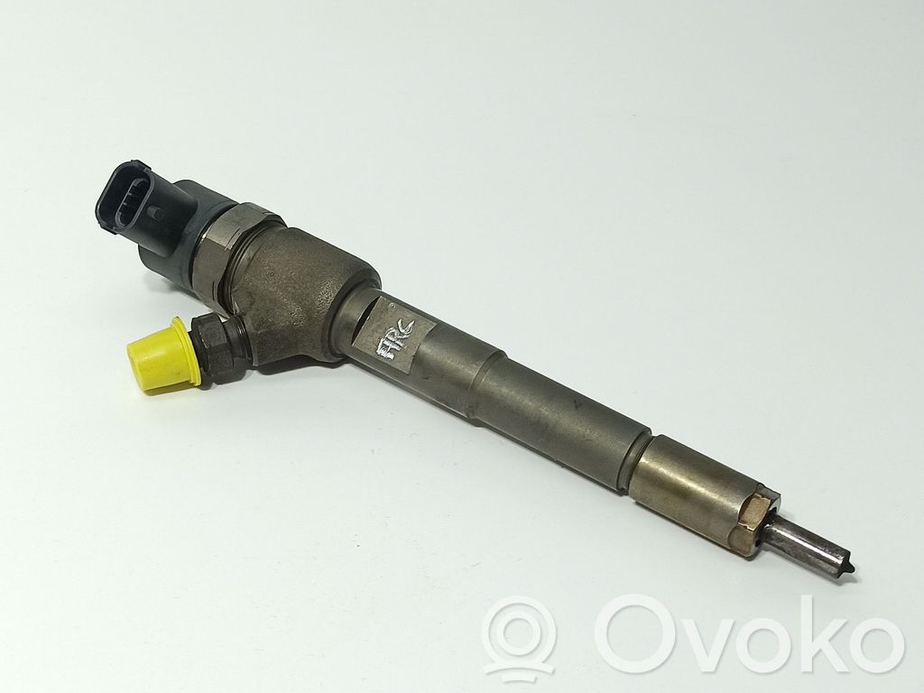 Opel Corsa E Fuel injector