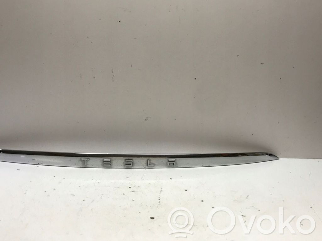 Tesla Model X Apdaila galinio borto 
