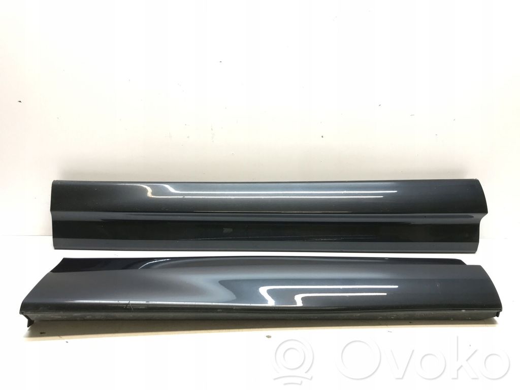 Trim molding   4M8853970D