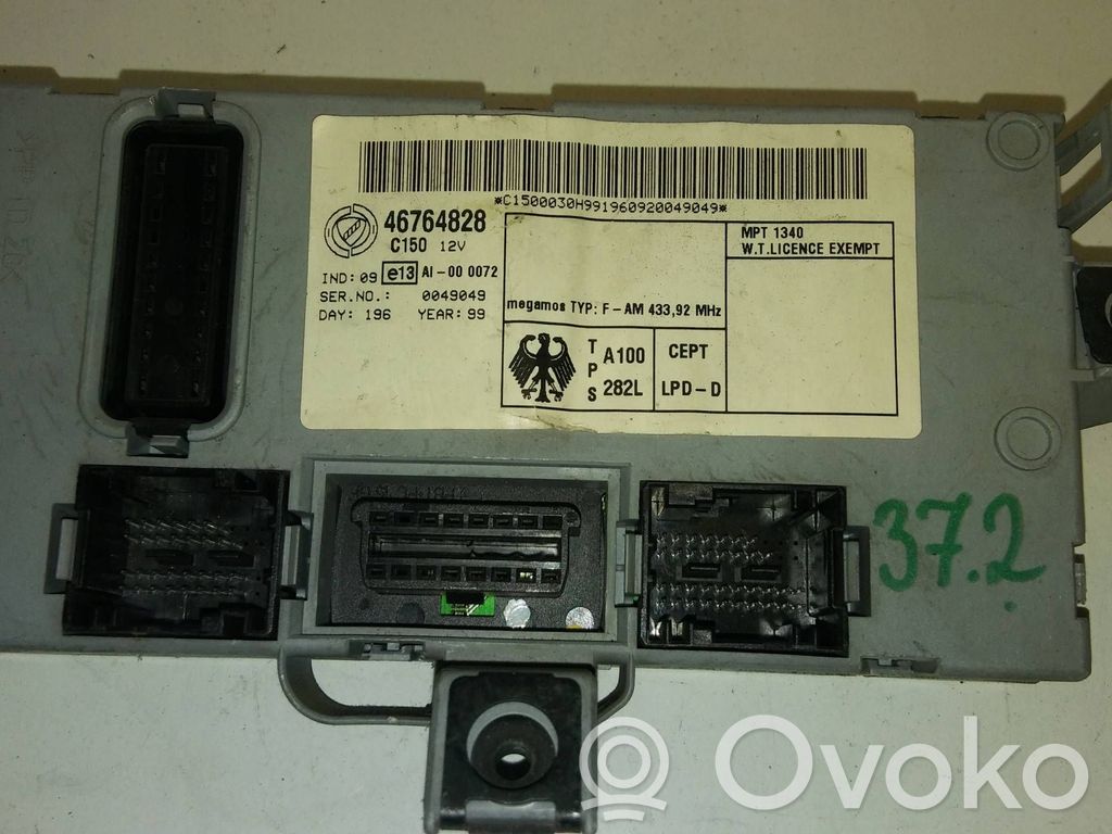 Fiat Punto (188) Ramka / Moduł bezpieczników 