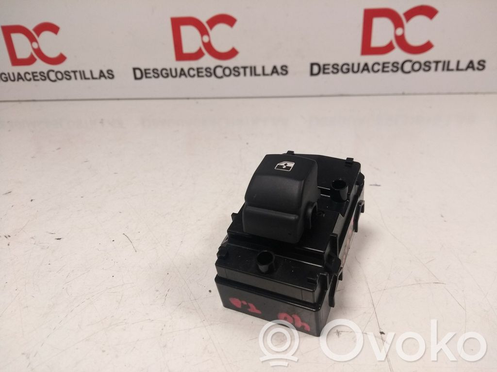 KIA Ceed Electric window control switch 