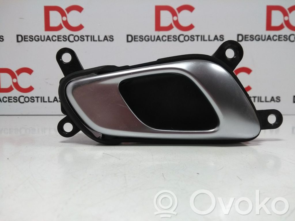 Manecilla interna puerta delantera   82623J7000