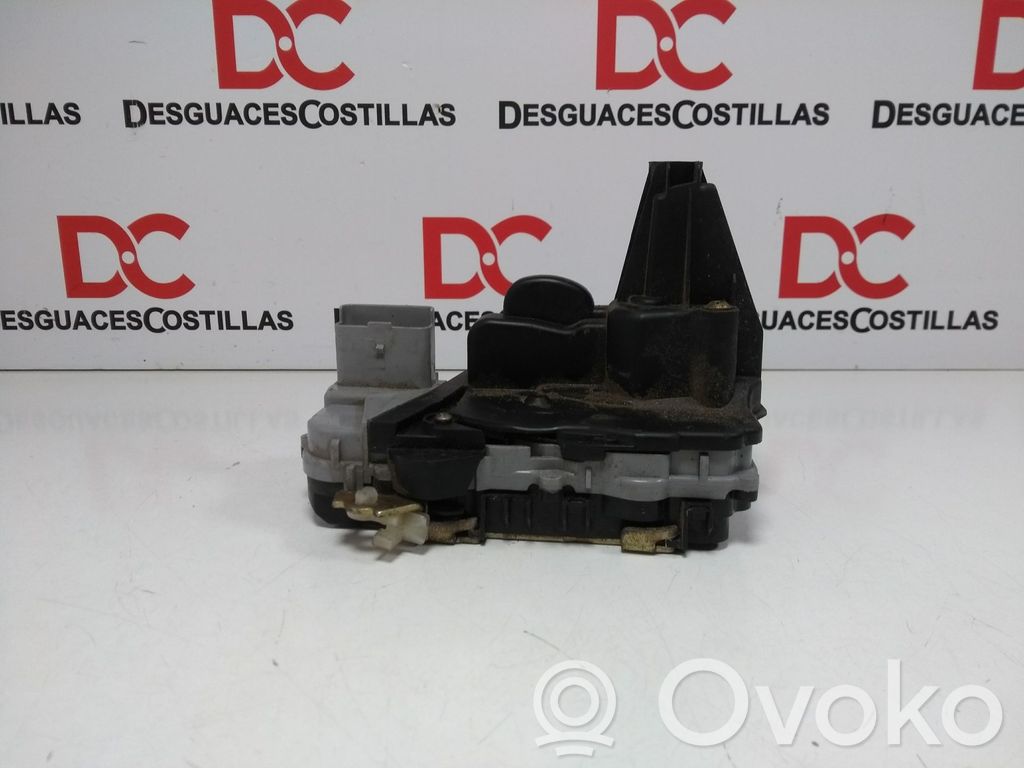 Peugeot 307 Zamek drzwi przednich 