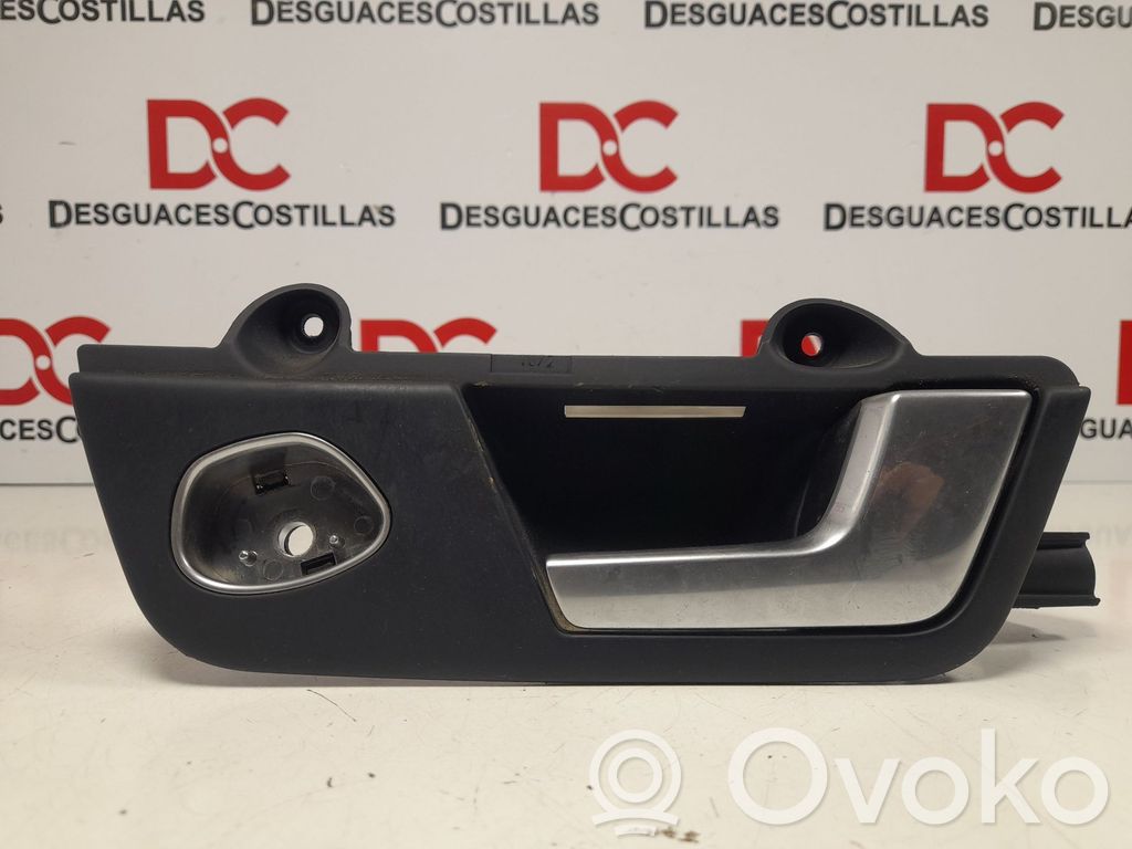 Audi A4 S4 B6 8E 8H Klamka wewnętrzna drzwi tylnych 