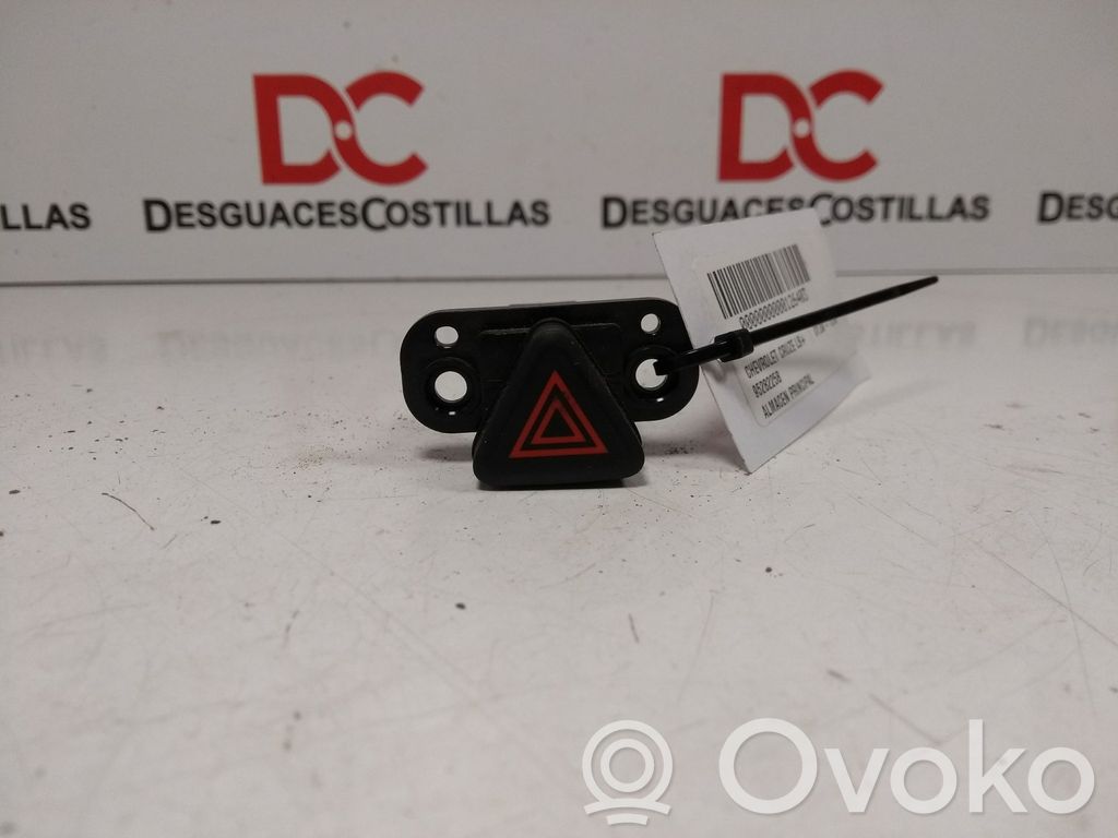 Chevrolet Cruze Hazard light switch 